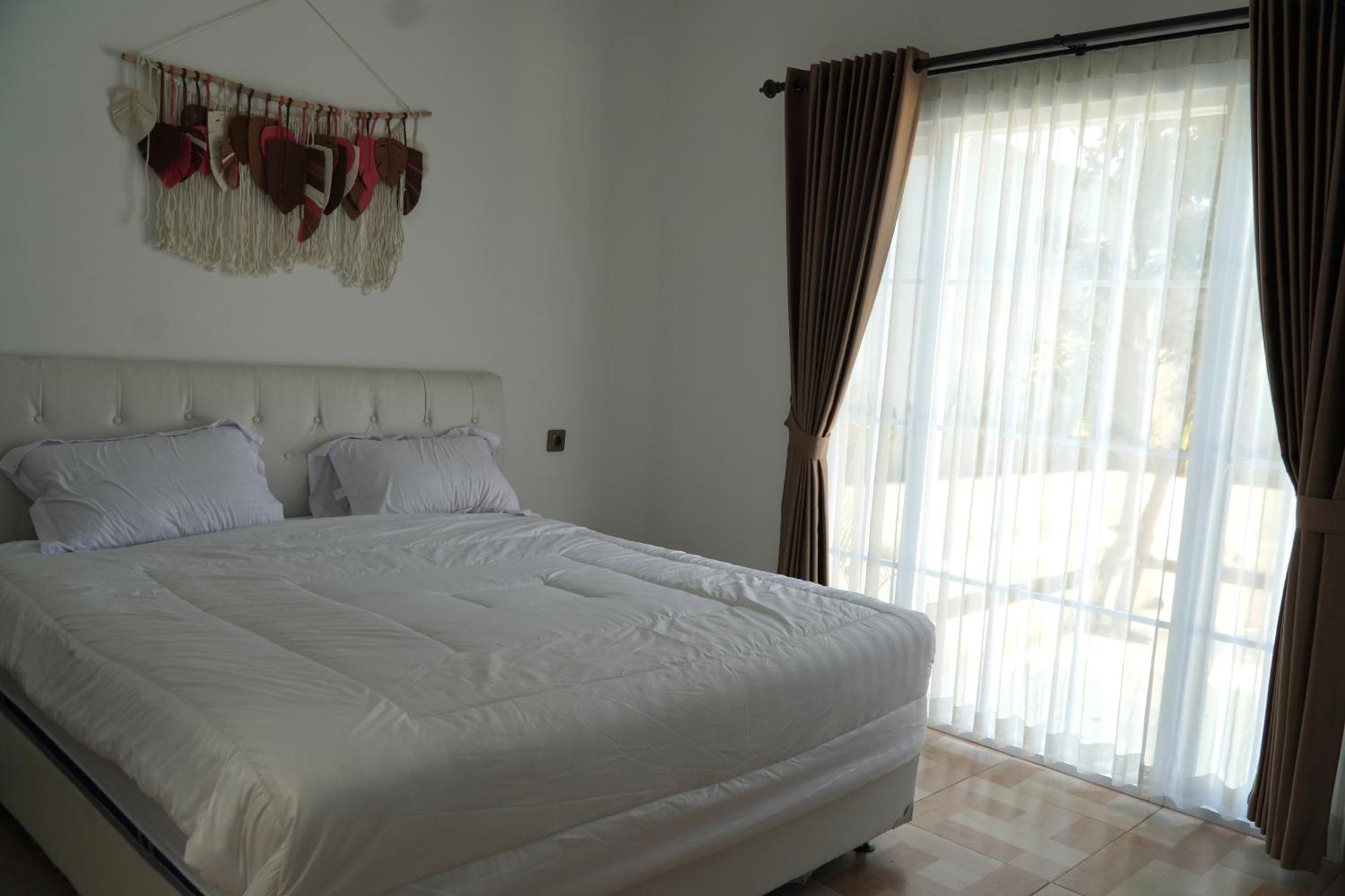 Arlita Guesthouse Cianjur Buitenkant foto
